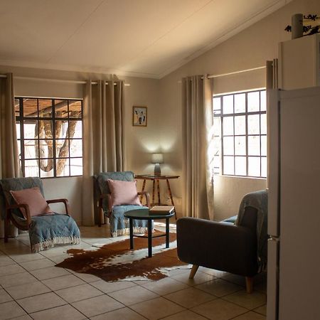 Hello Kruger Hideaway Cottage & Skilpad Studio Марлот Парк Екстериор снимка
