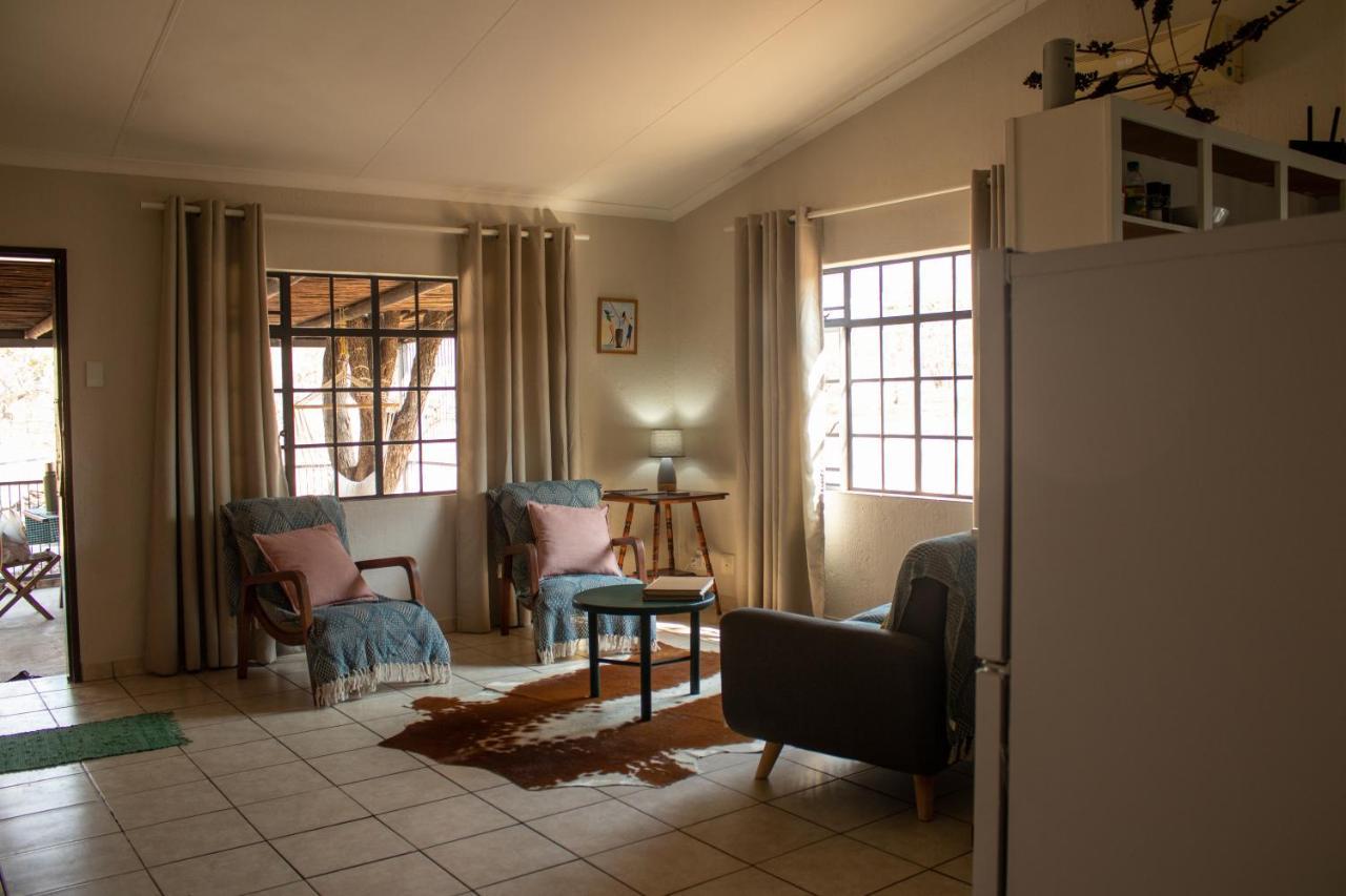 Hello Kruger Hideaway Cottage & Skilpad Studio Марлот Парк Екстериор снимка